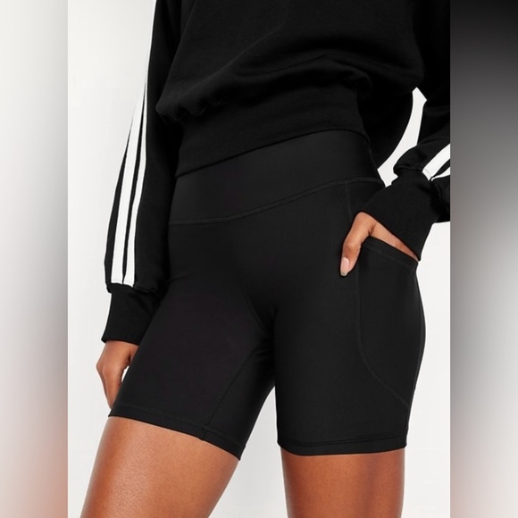 6 pairs of Old Navy Women's Athletic Bike Shorts Black sz L - Picture 2 of 5